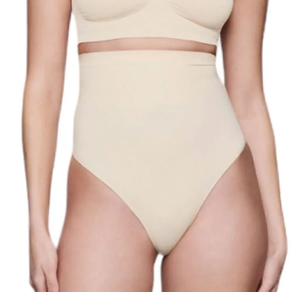 SKIMS Seamless Sculpt High Waisted Shaping Thong In Marble White